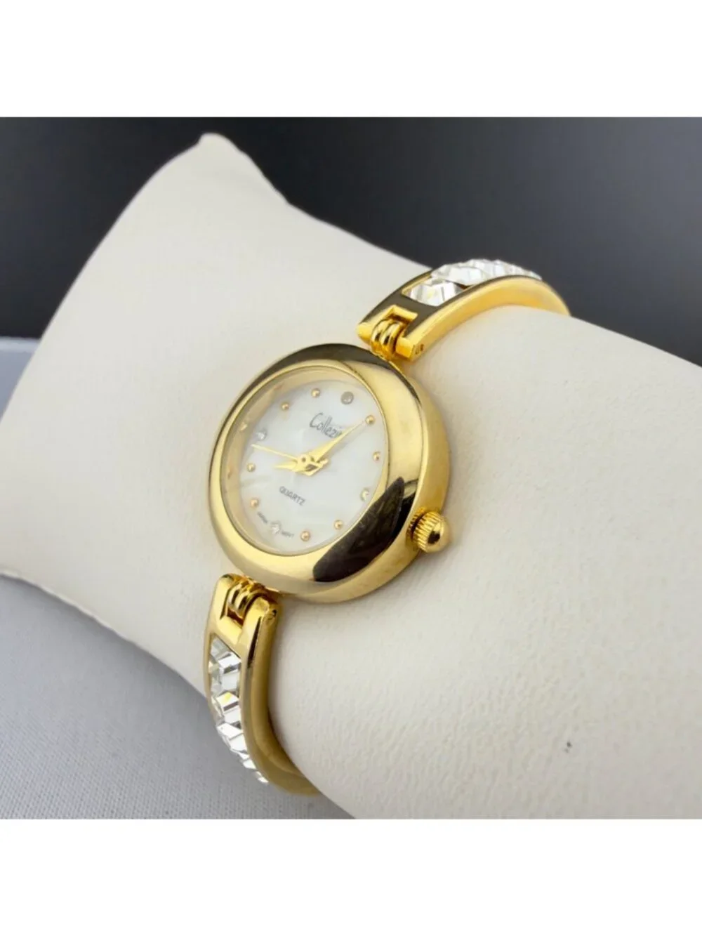 Vintage Rhinestone Gold Tone Womens Bracelet Watch Collezio Works New Battery